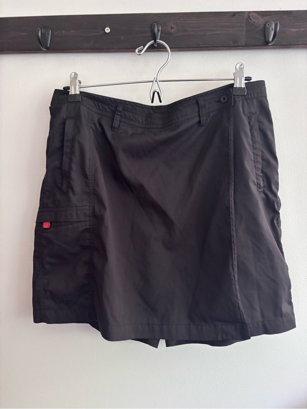 Black Athletic Women’s Cargo Style Utility Skort